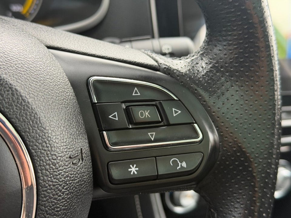 MG ZS EV Luxury 5d