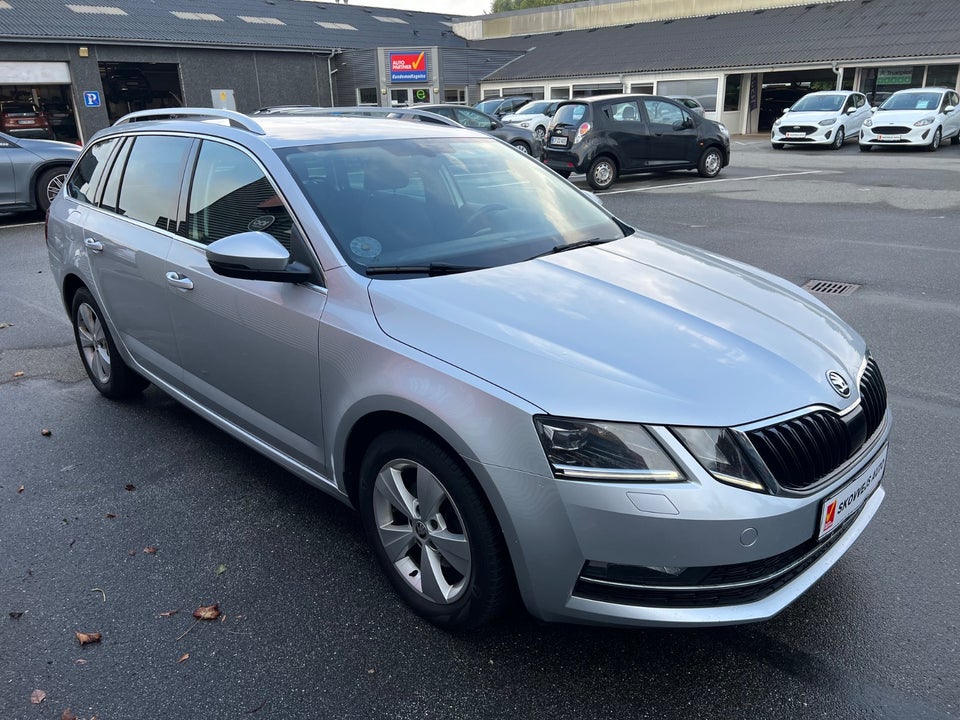 Skoda Octavia 2,0 TDi 150 Style Combi DSG 5d
