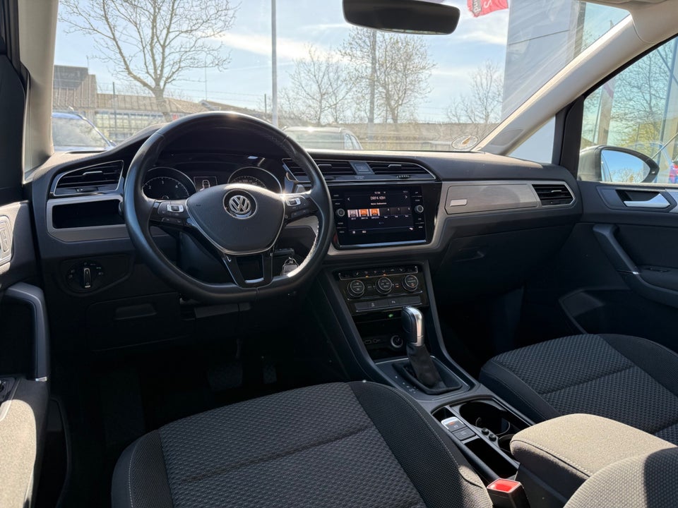 VW Touran 1,6 TDi 115 Comfortline DSG 7prs 5d