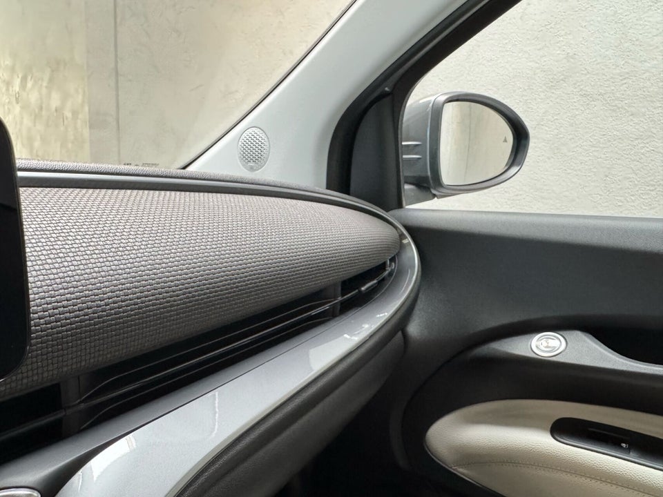 Fiat 500e 42 la Prima by Bocelli Cabrio 2d