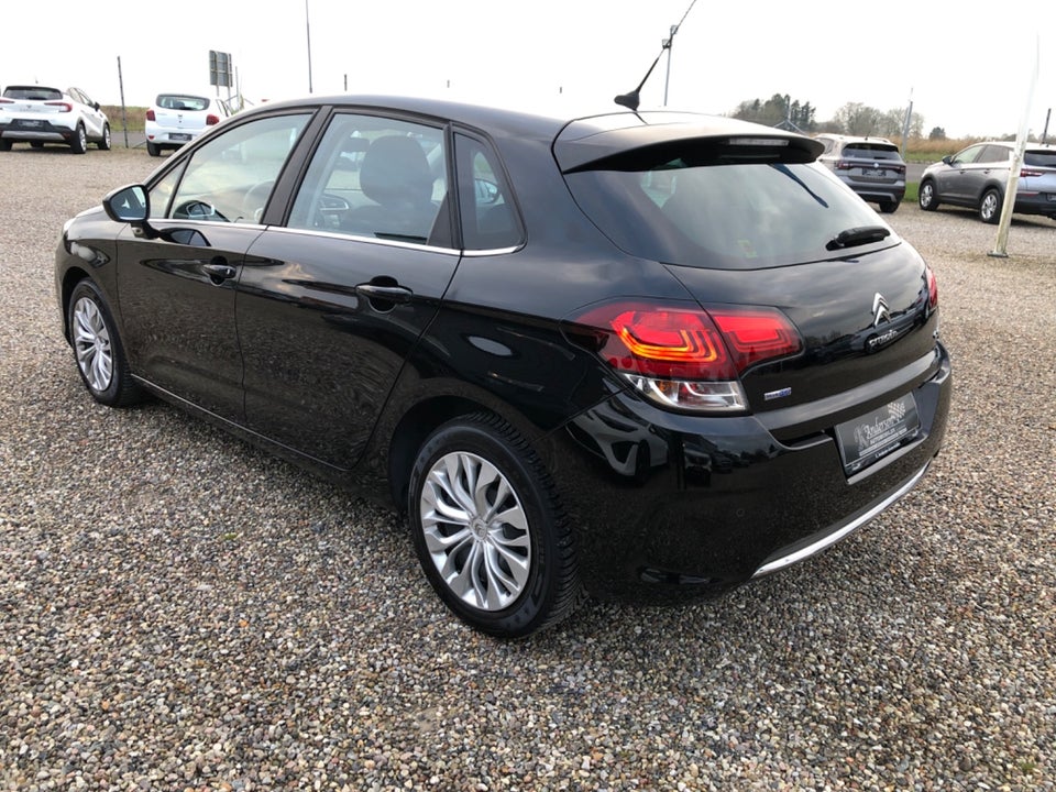 Citroën C4 1,6 BlueHDi 120 Feel Complet EAT6 5d