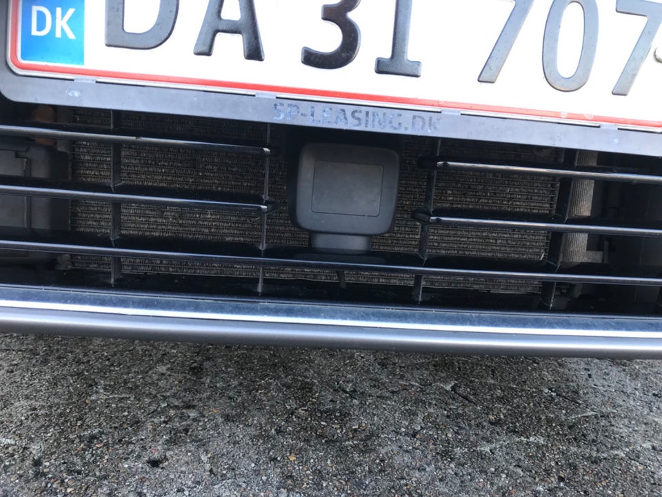 VW Golf VII 2,0 TDi 150 R-line DSG BMT 5d