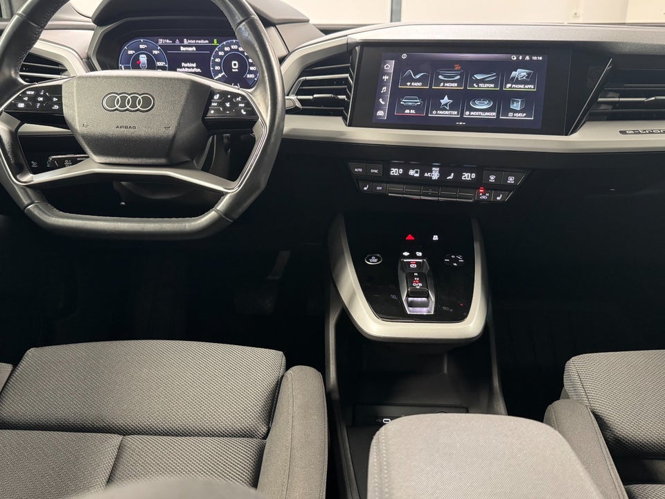 Audi Q4 e-tron 45 quattro 5d