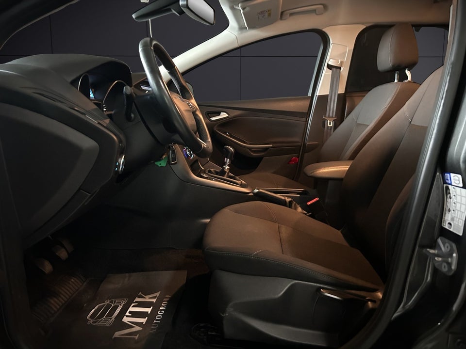 Ford Focus 1,0 SCTi 125 Business stc. 5d
