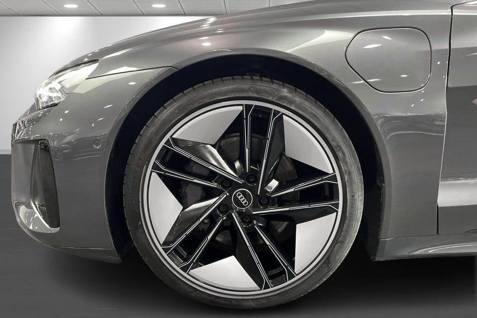 Audi e-tron GT quattro 4d