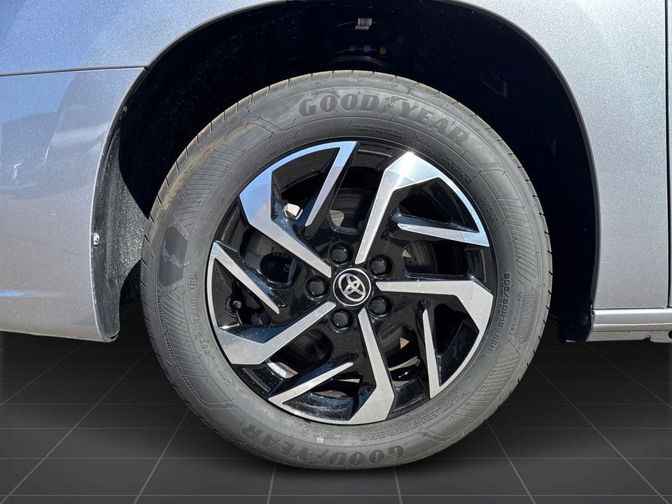 Toyota ProAce City Verso 50 Medium Family 5d