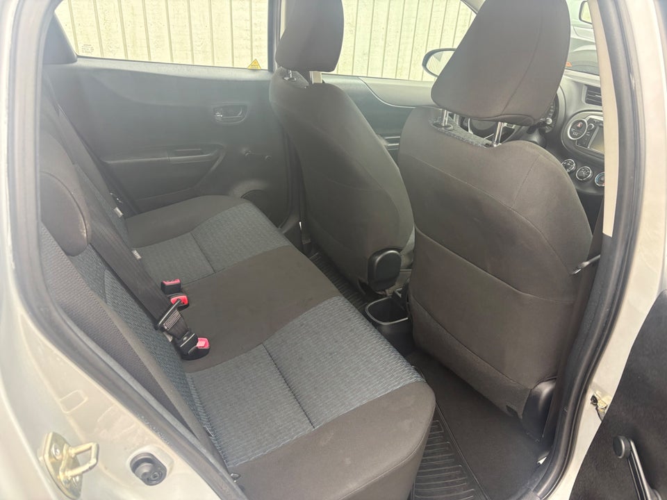 Toyota Yaris 1,0 VVT-i T2 Touch 5d