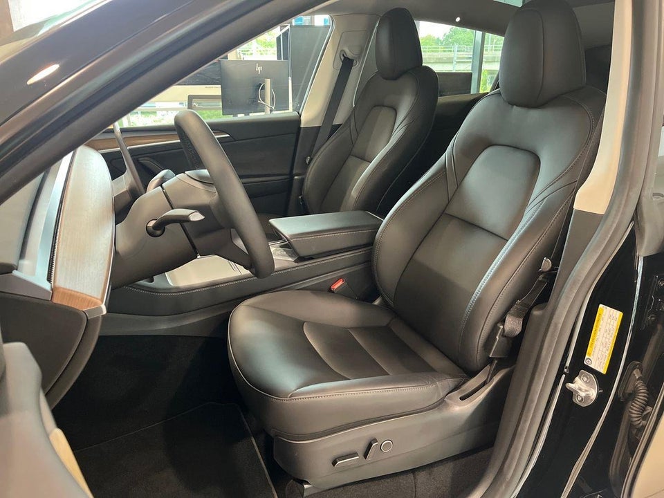 Tesla Model Y RWD 5d