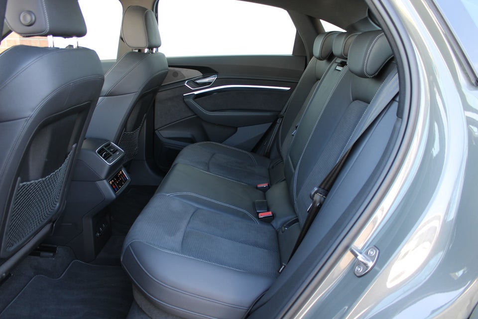 Audi Q8 e-tron 55 S-line Sportback quattro 5d