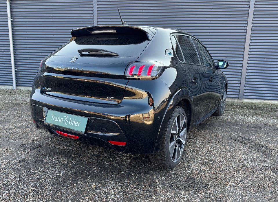 Peugeot e-208 50 GT 5d
