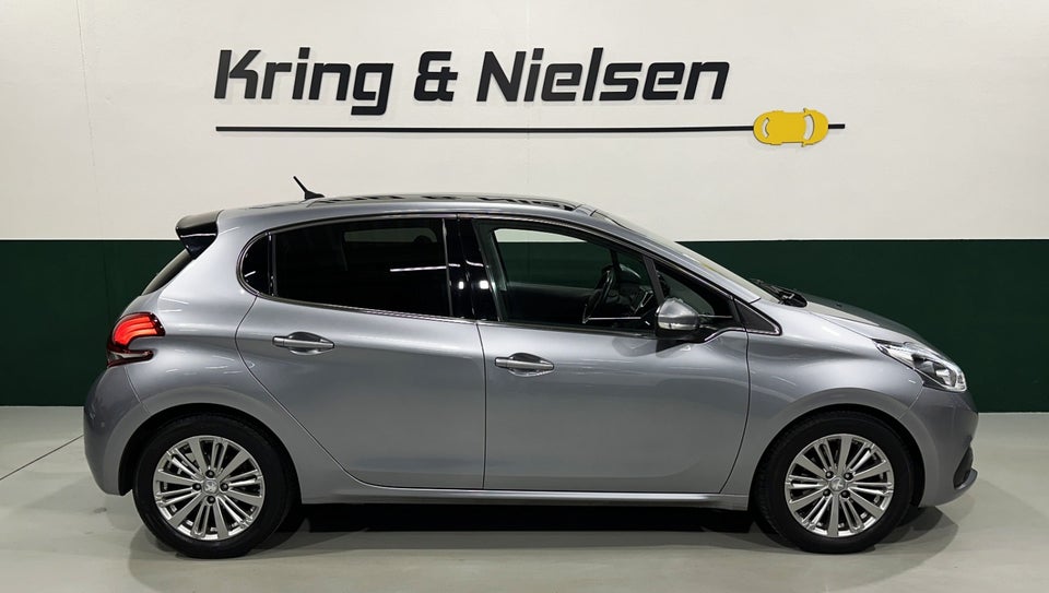 Peugeot 208 1,5 BlueHDi 100 Prestige 5d