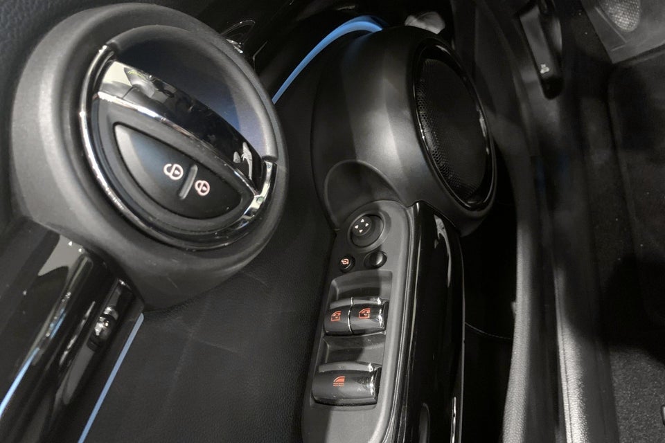 MINI Cooper SE Cabriolet 2d