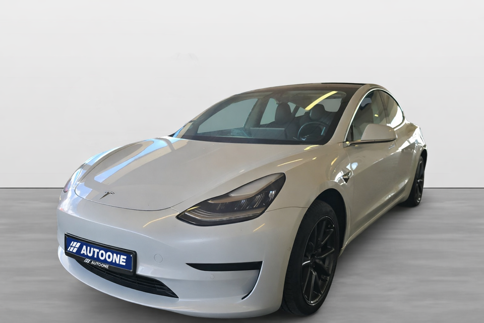 Tesla Model 3 Standard Range+ RWD 4d