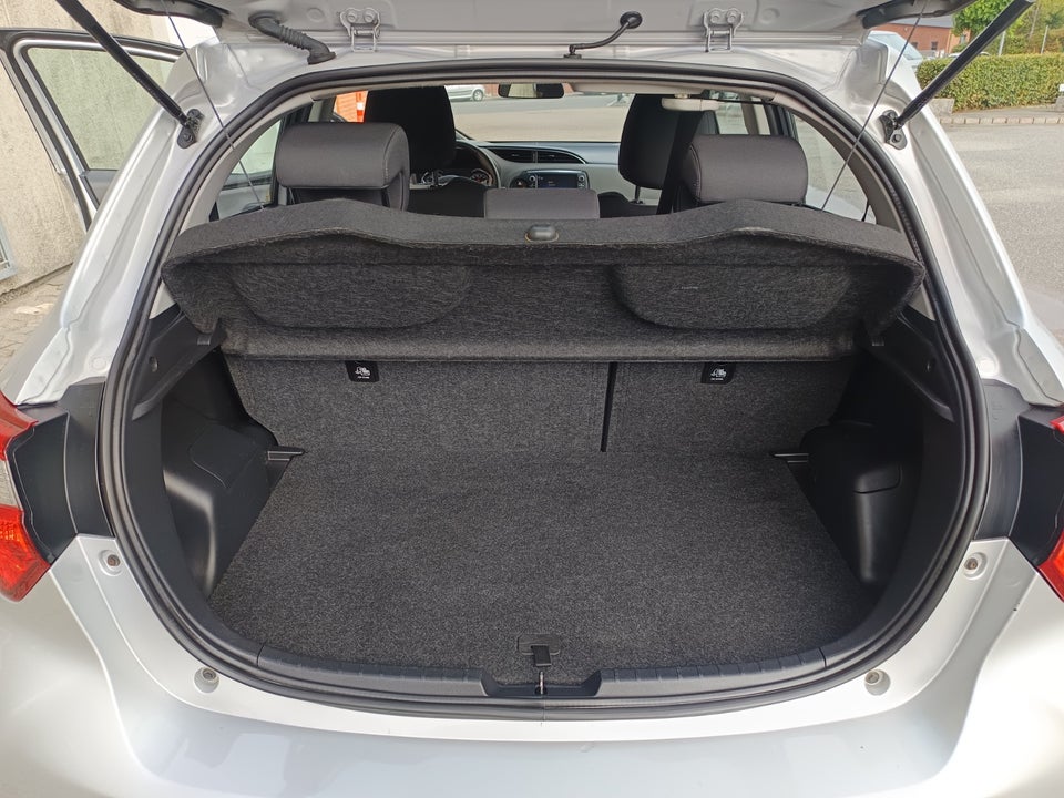 Toyota Yaris 1,0 VVT-i T2 5d