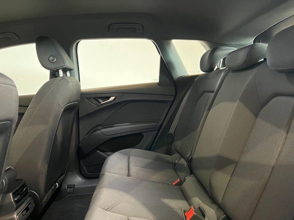 Audi Q4 e-tron 50 quattro 5d