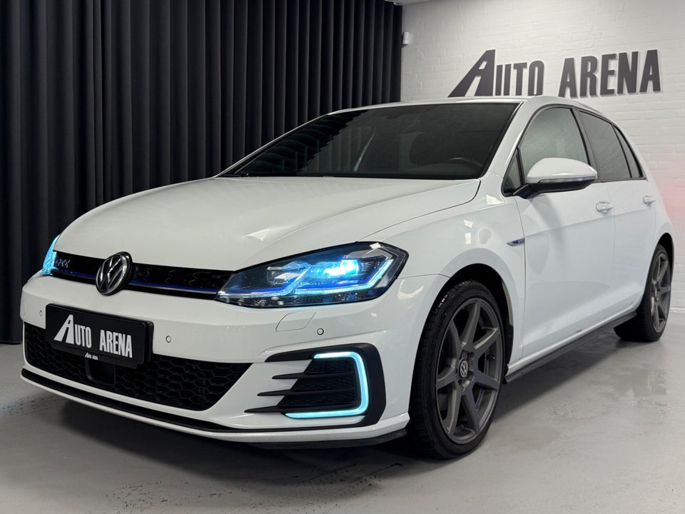 VW Golf VII 1,4 GTE DSG 5d