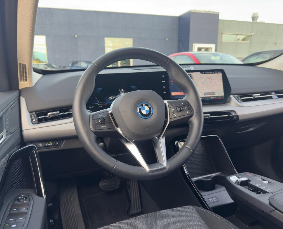 BMW iX1 eDrive20 X-Line 5d