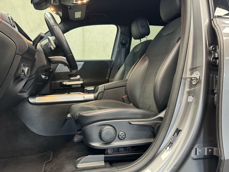 Mercedes EQB300 AMG Line 4Matic 7prs 5d