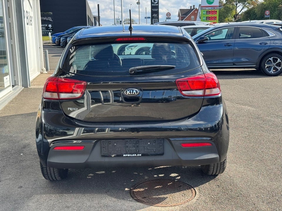 Kia Rio 1,2 CVVT Concept 5d