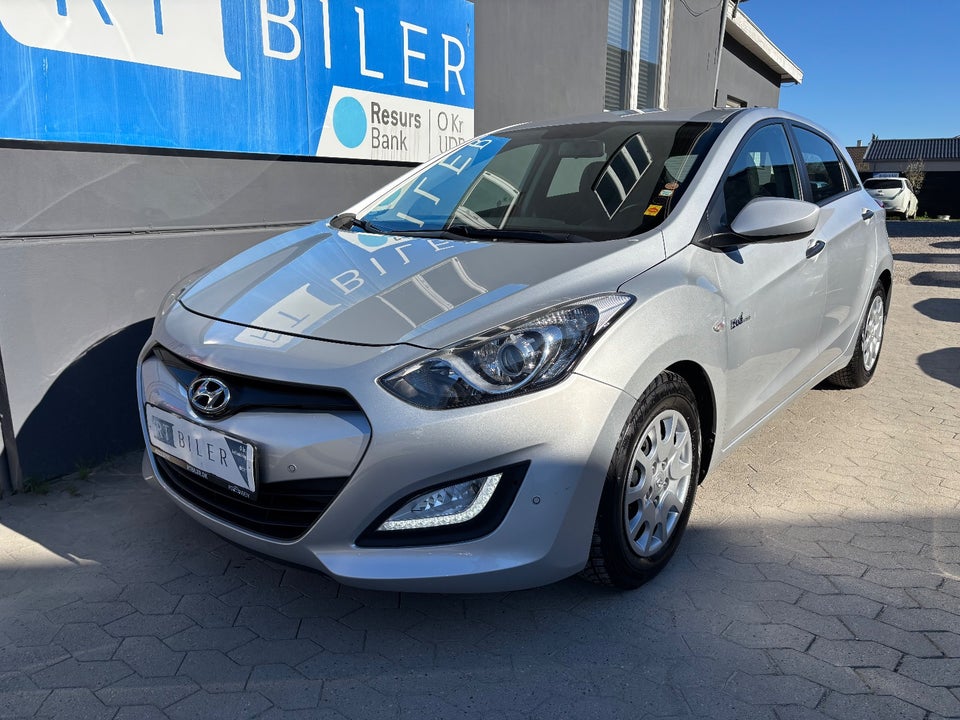 Hyundai i30 1,6 GDi XTR Eco 5d