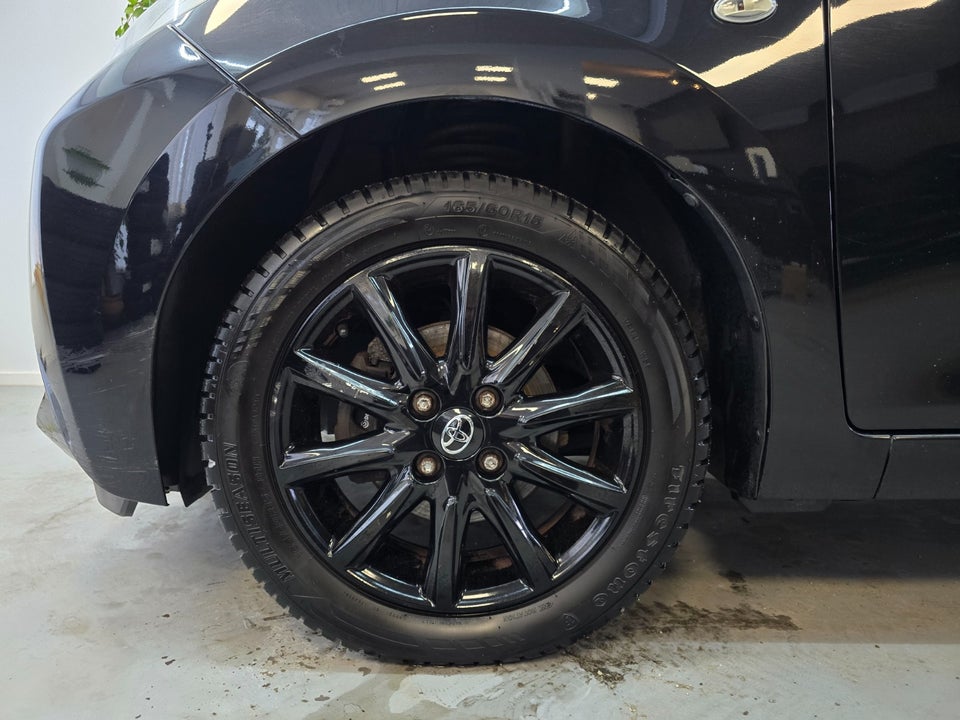 Toyota Aygo 1,0 VVT-i x-play 5d