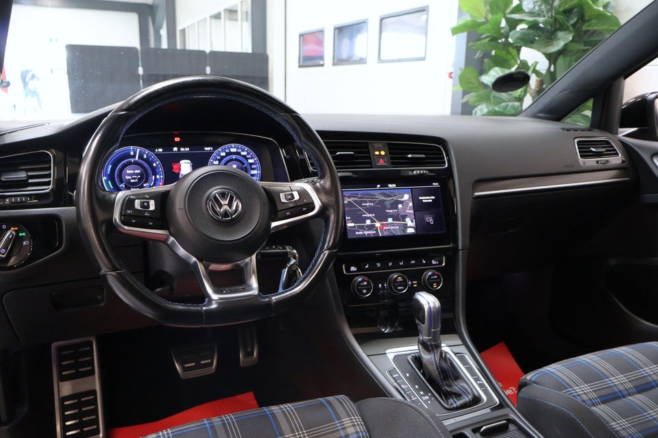 VW Golf VII 1,4 GTE DSG 5d