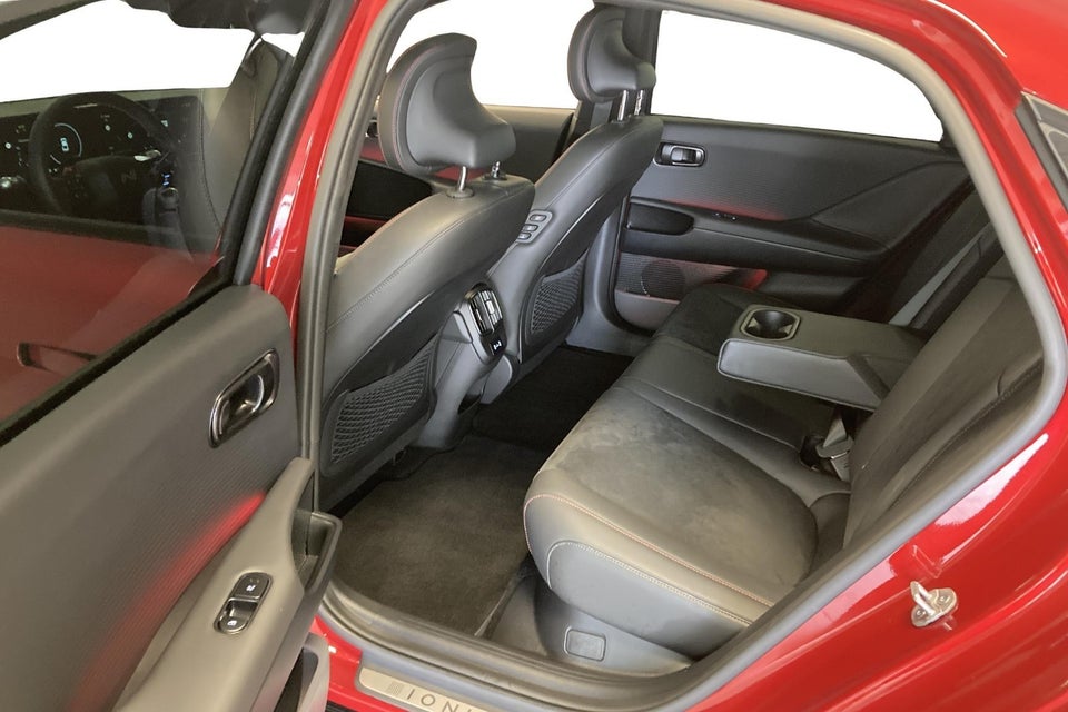 Hyundai Ioniq 6 84 N Line+ AWD 4d