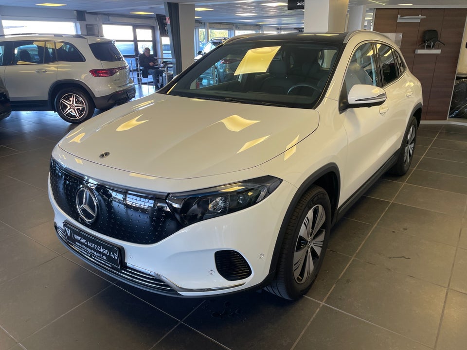 Mercedes EQA300 Progressive 4Matic 5d