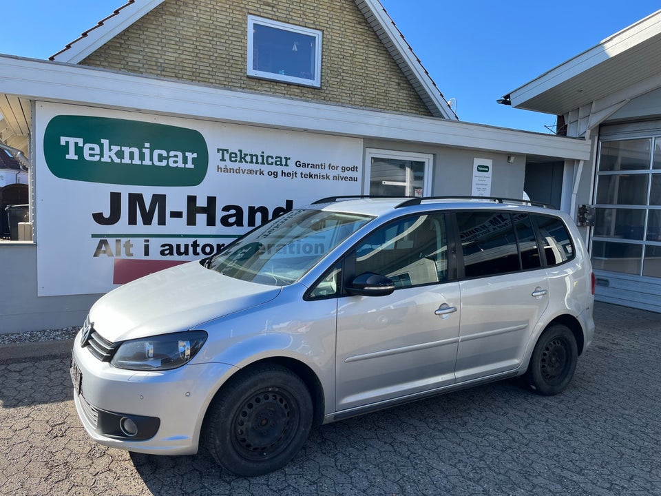 VW Touran 1,6 TDi 105 Comfortline DSG BM Van 5d