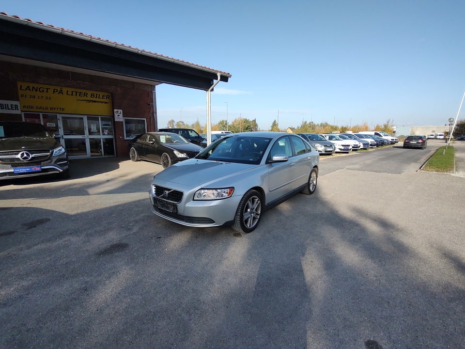 Volvo S40 1,6 D Momentum 4d