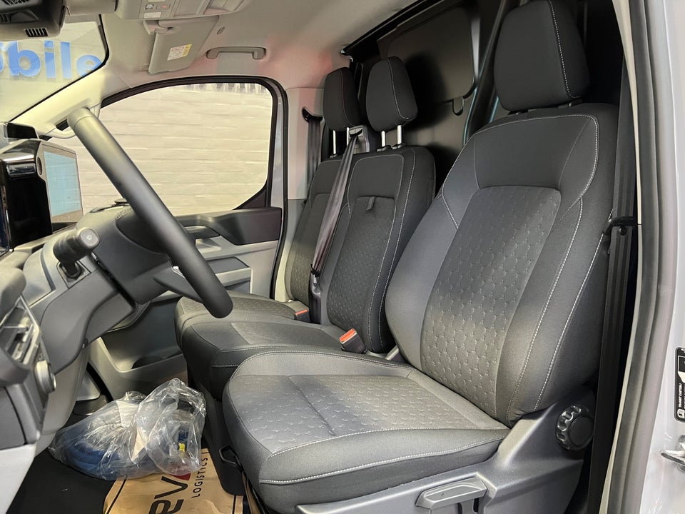 Ford E-Transit Custom 320 L1 71 Limited AWD
