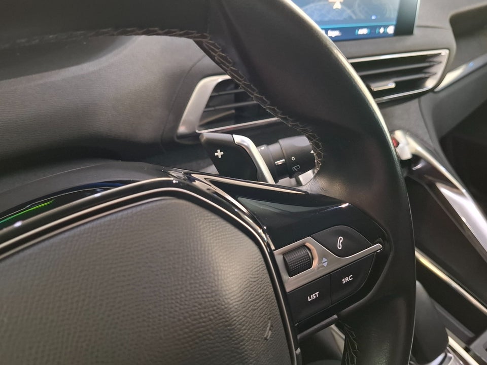 Peugeot 3008 1,6 Hybrid Allure Limited EAT8 5d