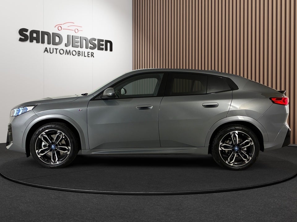 BMW iX2 xDrive30 M-Sport 5d