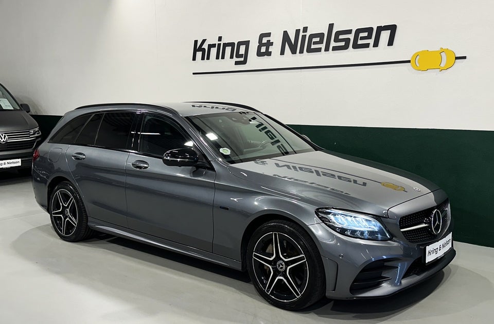 Mercedes C300 de 2,0 AMG Line stc. aut. 5d