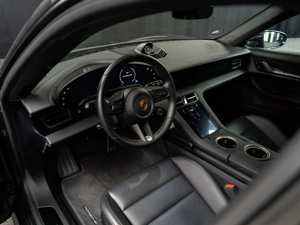 Porsche Taycan 4 Performance+ Cross Turismo 5d