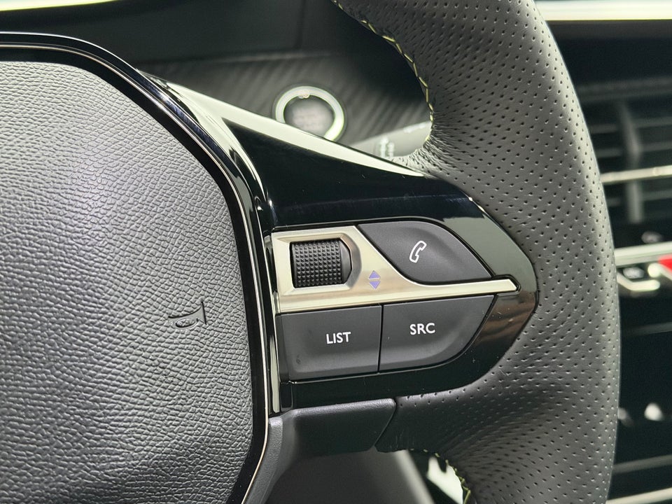 Peugeot e-208 54 GT 5d