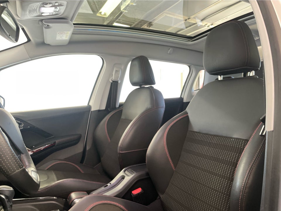 Peugeot 2008 1,5 BlueHDi 120 GT Line Sky EAT6 5d