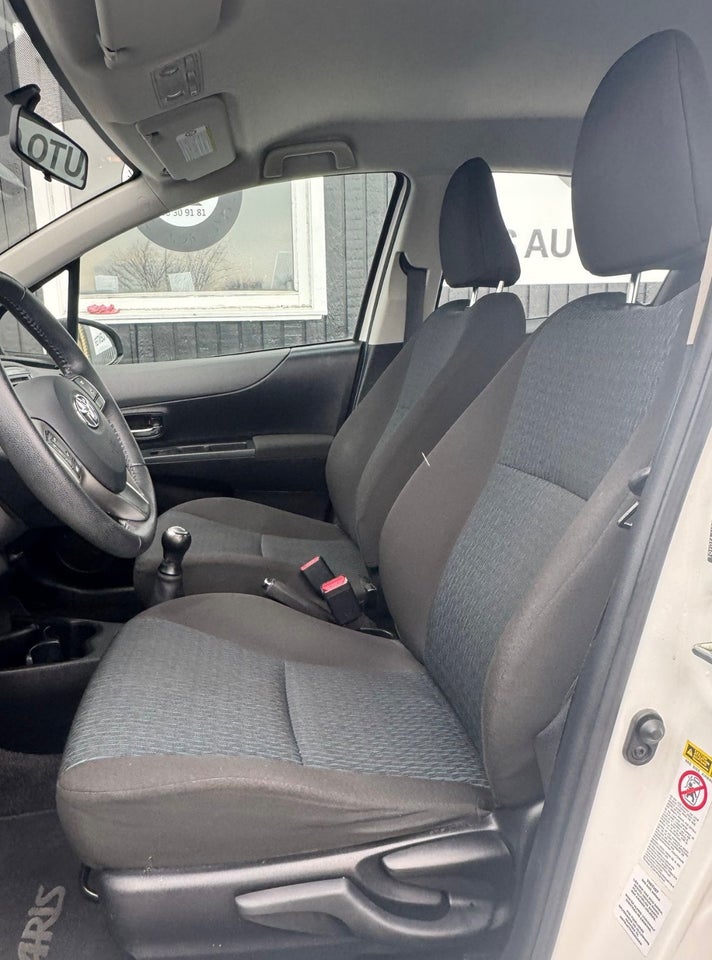 Toyota Yaris 1,0 VVT-i T2 Touch 5d