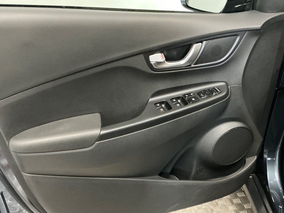 Hyundai Kona 39 EV Essential 5d