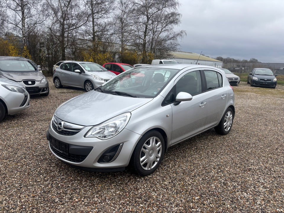 Opel Corsa 1,2 16V Cosmo 5d