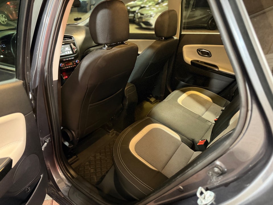 Kia Ceed 1,6 CRDi 136 Attraction SW 5d