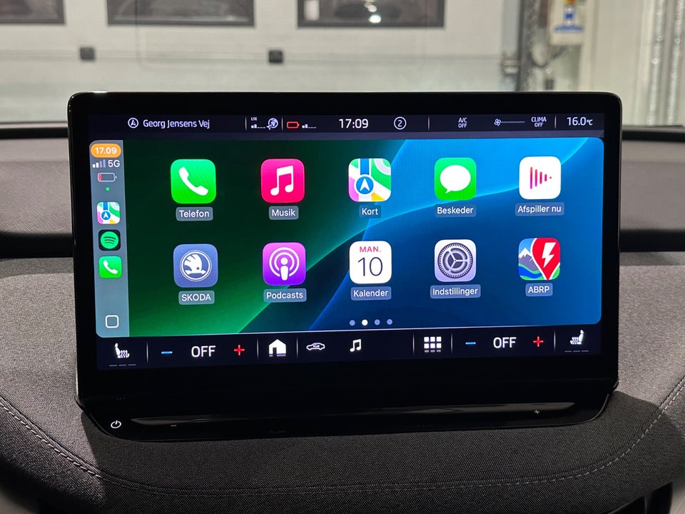 Skoda Enyaq 60 iV Loft 5d