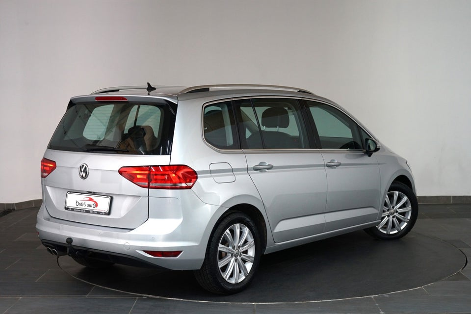 VW Touran 2,0 TDi 190 Highline DSG 7prs 5d