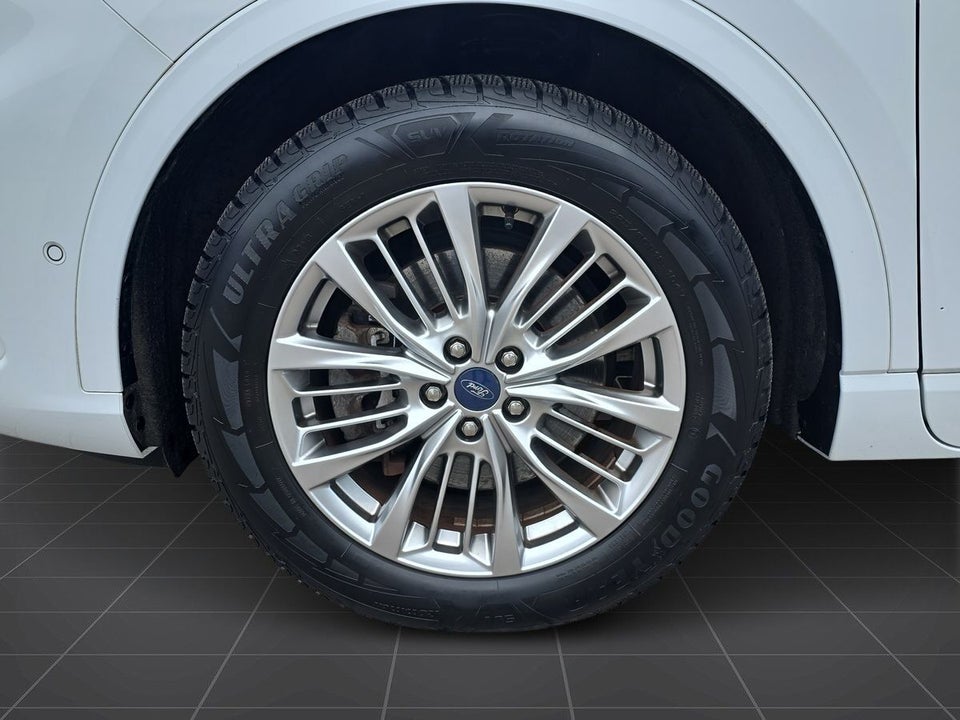 Ford Kuga 2,5 PHEV ST-Line X CVT 5d