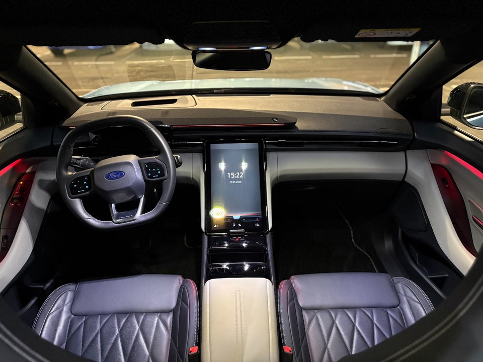 Ford Explorer 77 Premium Extended Range 5d