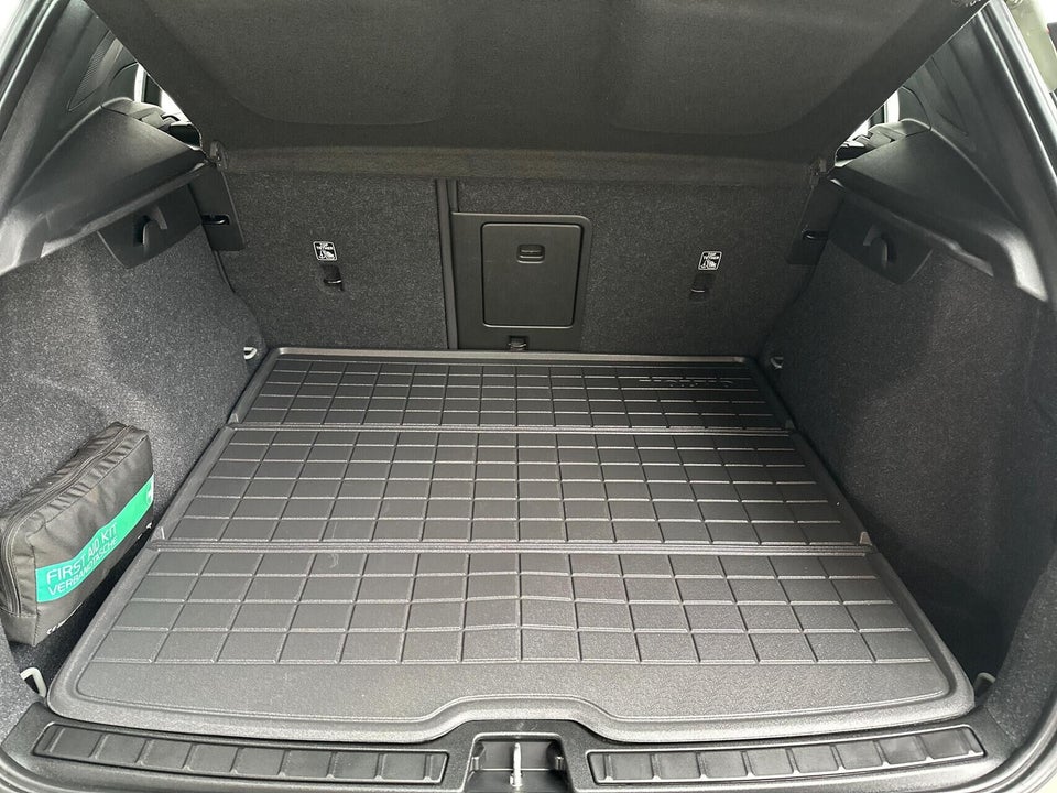 Volvo XC40 P8 ReCharge Twin Pro 5d