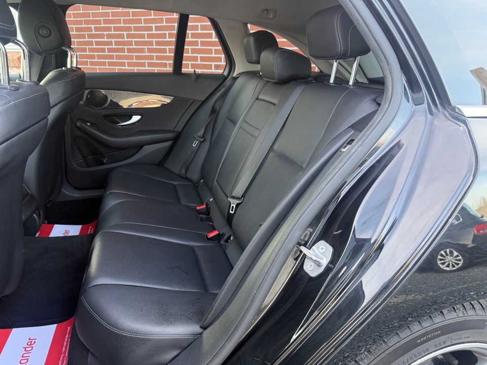 Mercedes C220 d 2,2 AMG Line stc. 5d