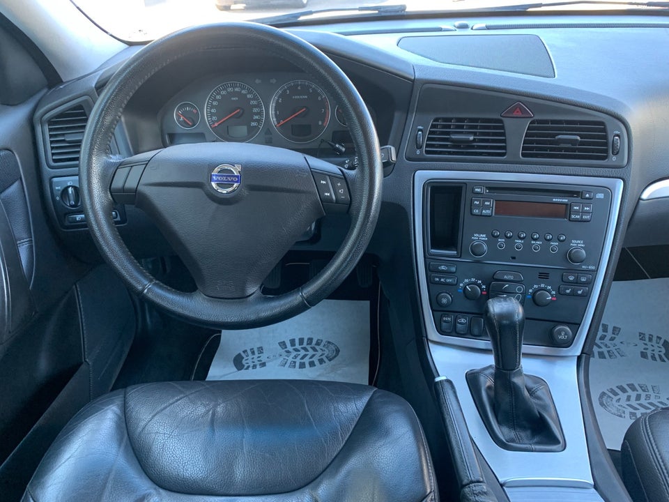 Volvo S60 2,4 140 Momentum 4d