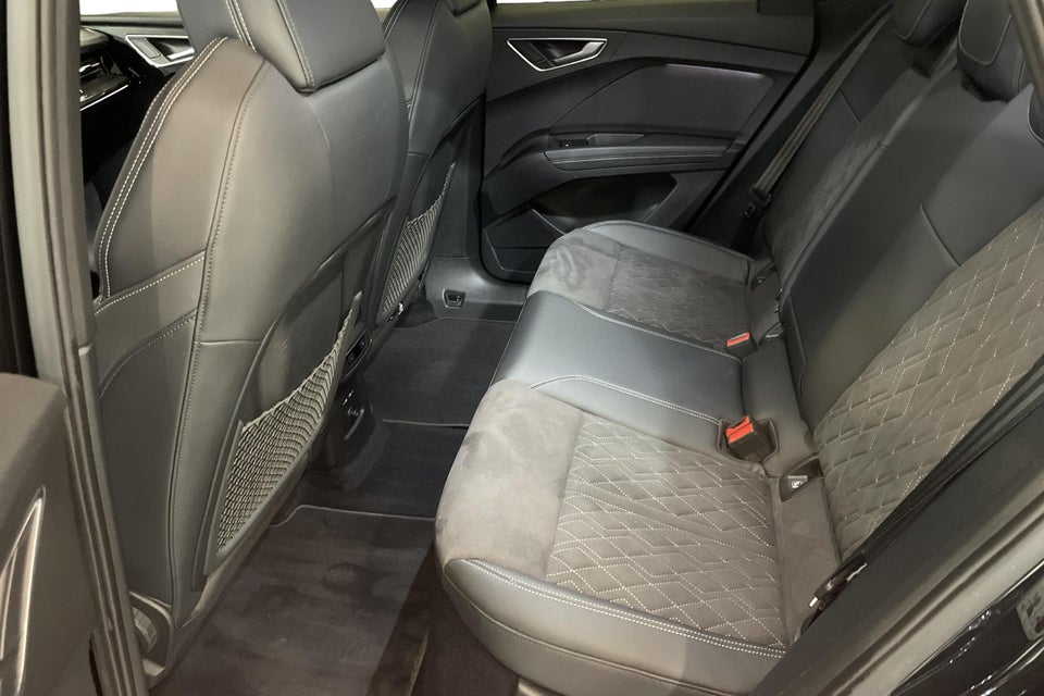 Audi Q4 e-tron 40 S-line 5d
