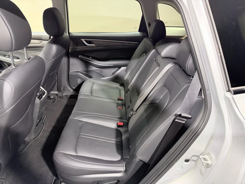 Navor E5 1,5 PHEV Rock 5d